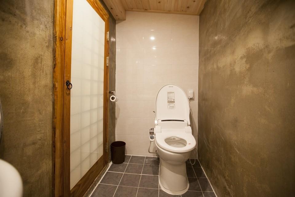 Ohnewwall Guesthouse Чонджу Екстериор снимка