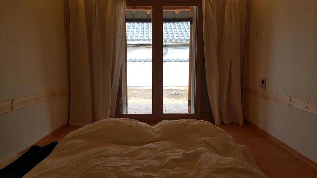 Ohnewwall Guesthouse Чонджу Екстериор снимка