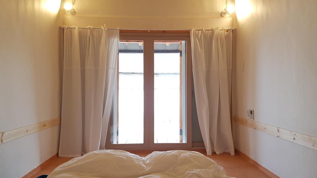 Ohnewwall Guesthouse Чонджу Екстериор снимка