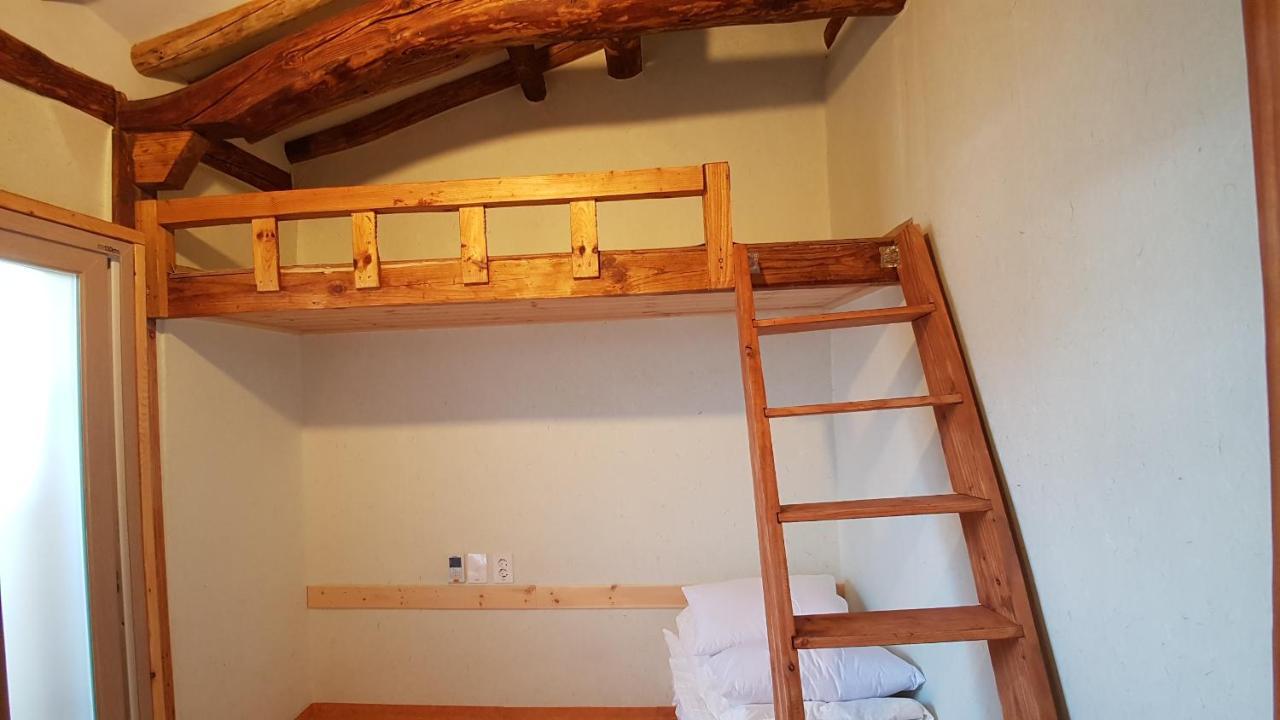 Ohnewwall Guesthouse Чонджу Екстериор снимка