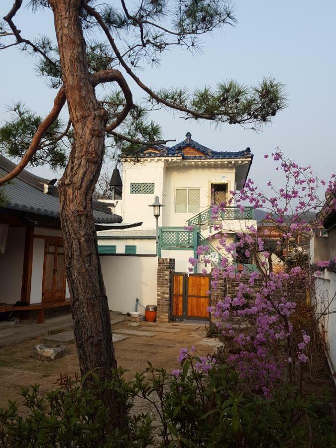 Ohnewwall Guesthouse Чонджу Екстериор снимка
